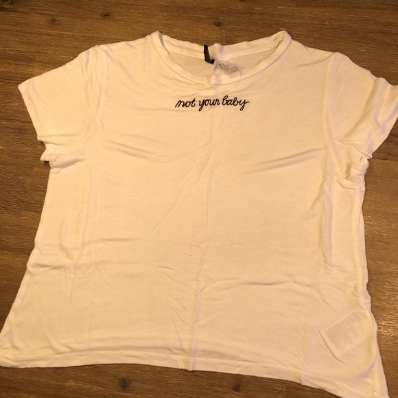 White tshirt - Picture 1 of 1